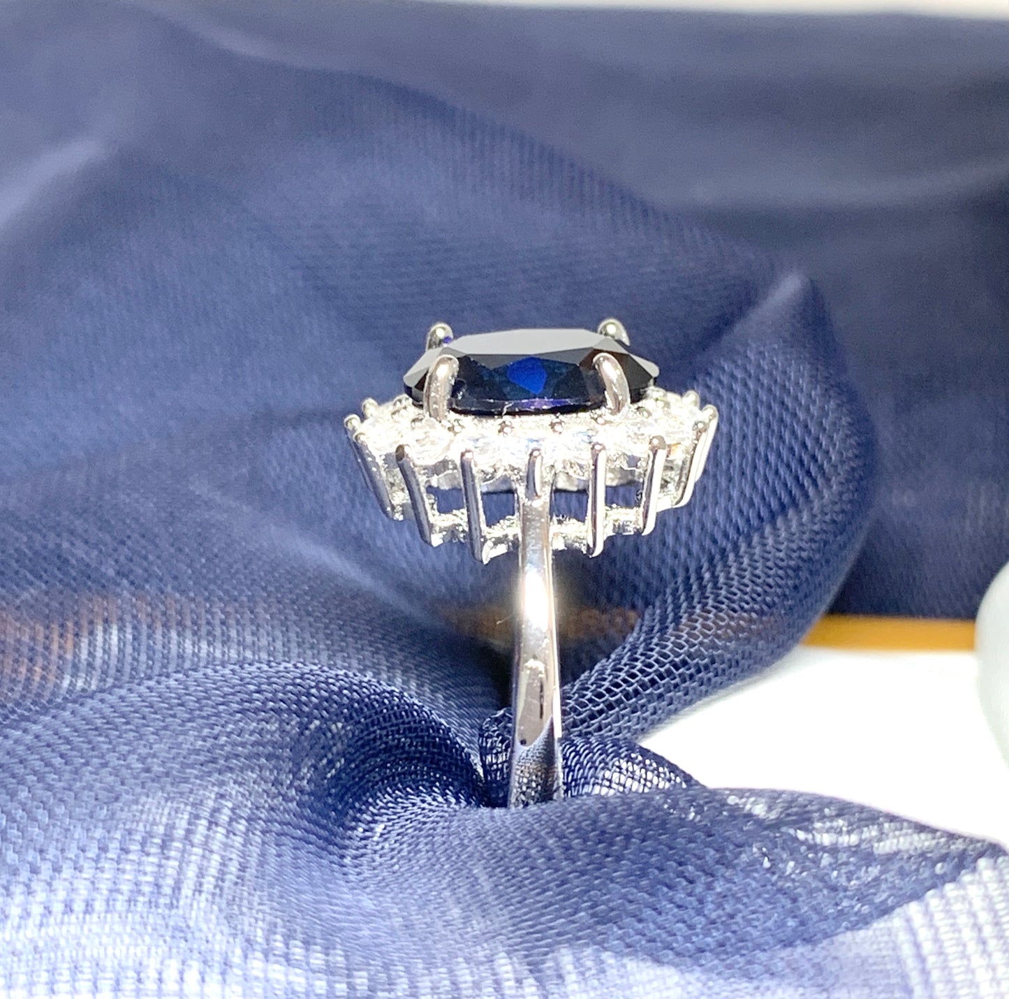 Large Dark Blue And White Cubic Zirconia Oval Cluster Dress Cocktail Ring