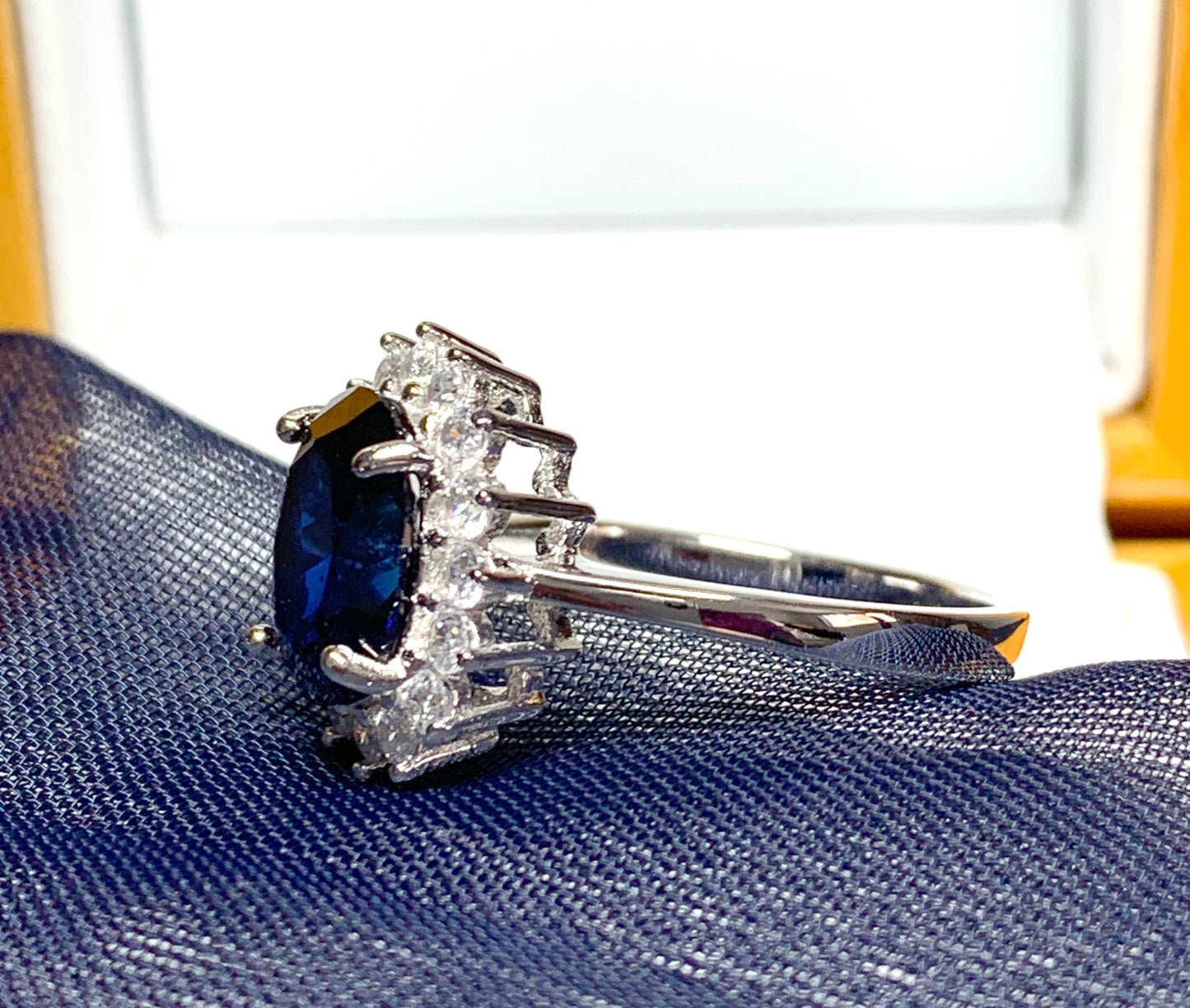 Large Dark Blue And White Cubic Zirconia Oval Cluster Dress Cocktail Ring