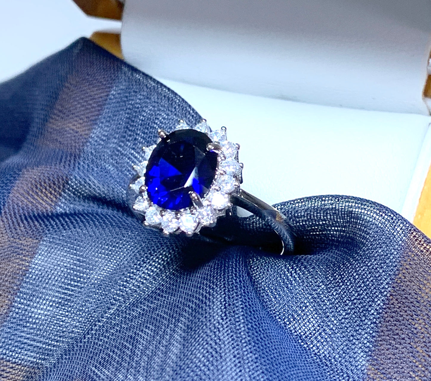 Large Dark Blue And White Cubic Zirconia Oval Cluster Dress Cocktail Ring