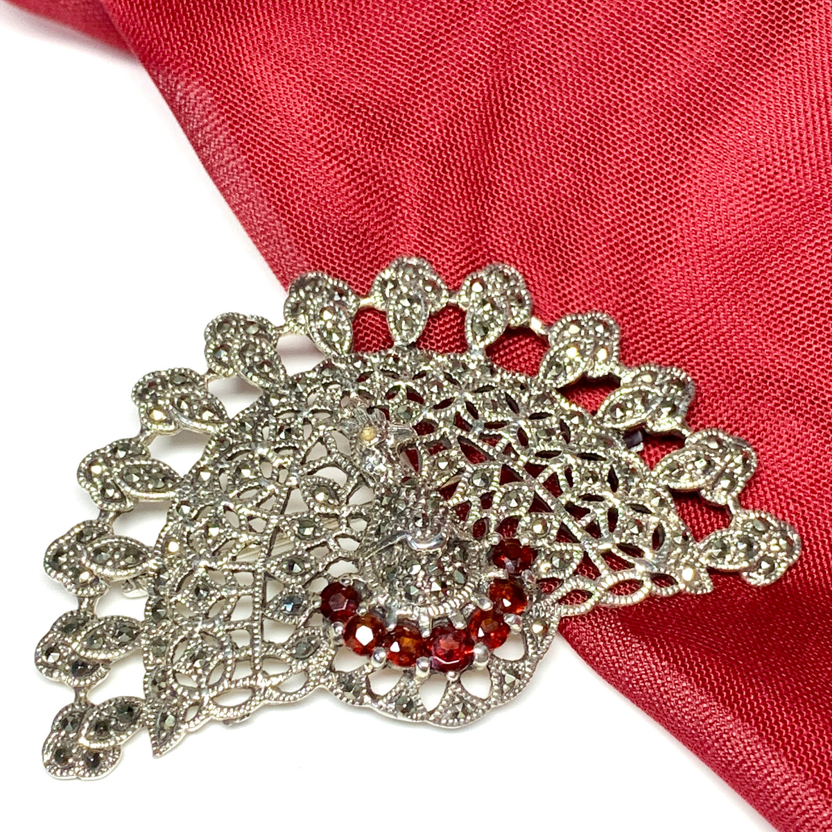 Large peacock brooch fanning it’s wings open sterling silver