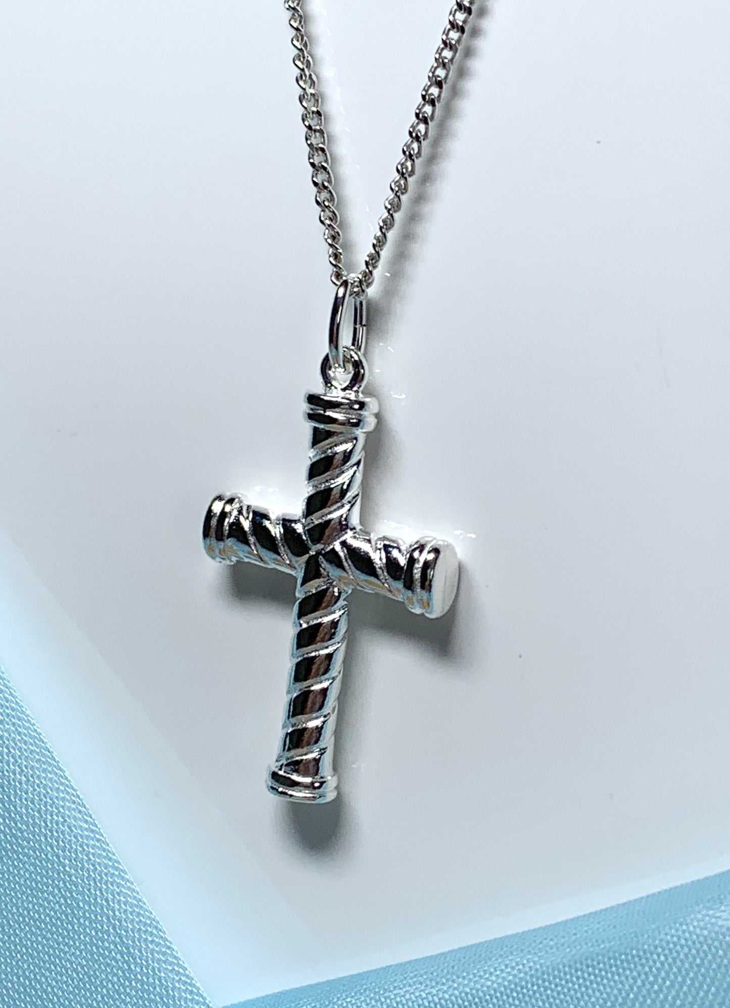 Large diamond cut cross patterned sterling silver and chain