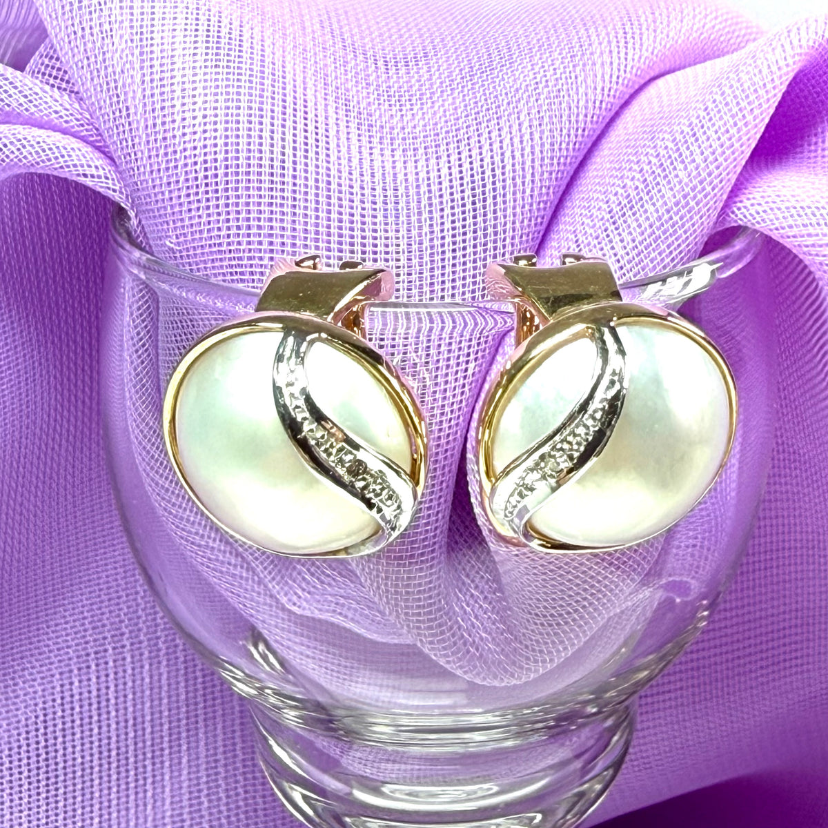 Mabe Pearl And Diamond Round Clip On Stud Earrings 14 mm Yellow Gold