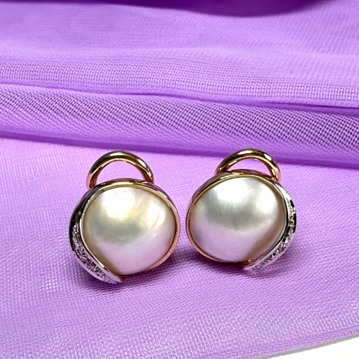 Mabe Pearl And Diamond Round Clip On Stud Earrings 14 mm Yellow Gold