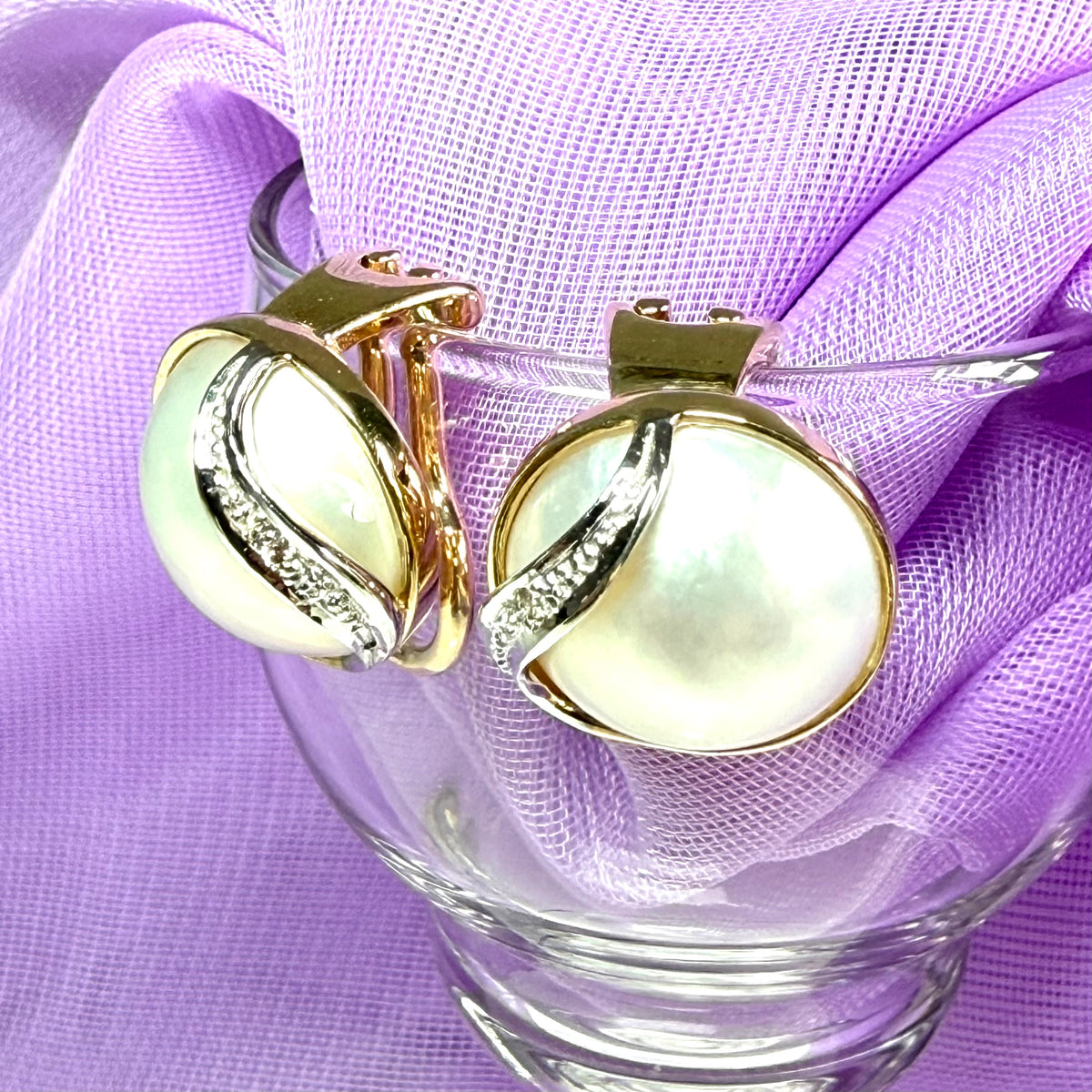 Mabe Pearl And Diamond Round Clip On Stud Earrings 14 mm Yellow Gold
