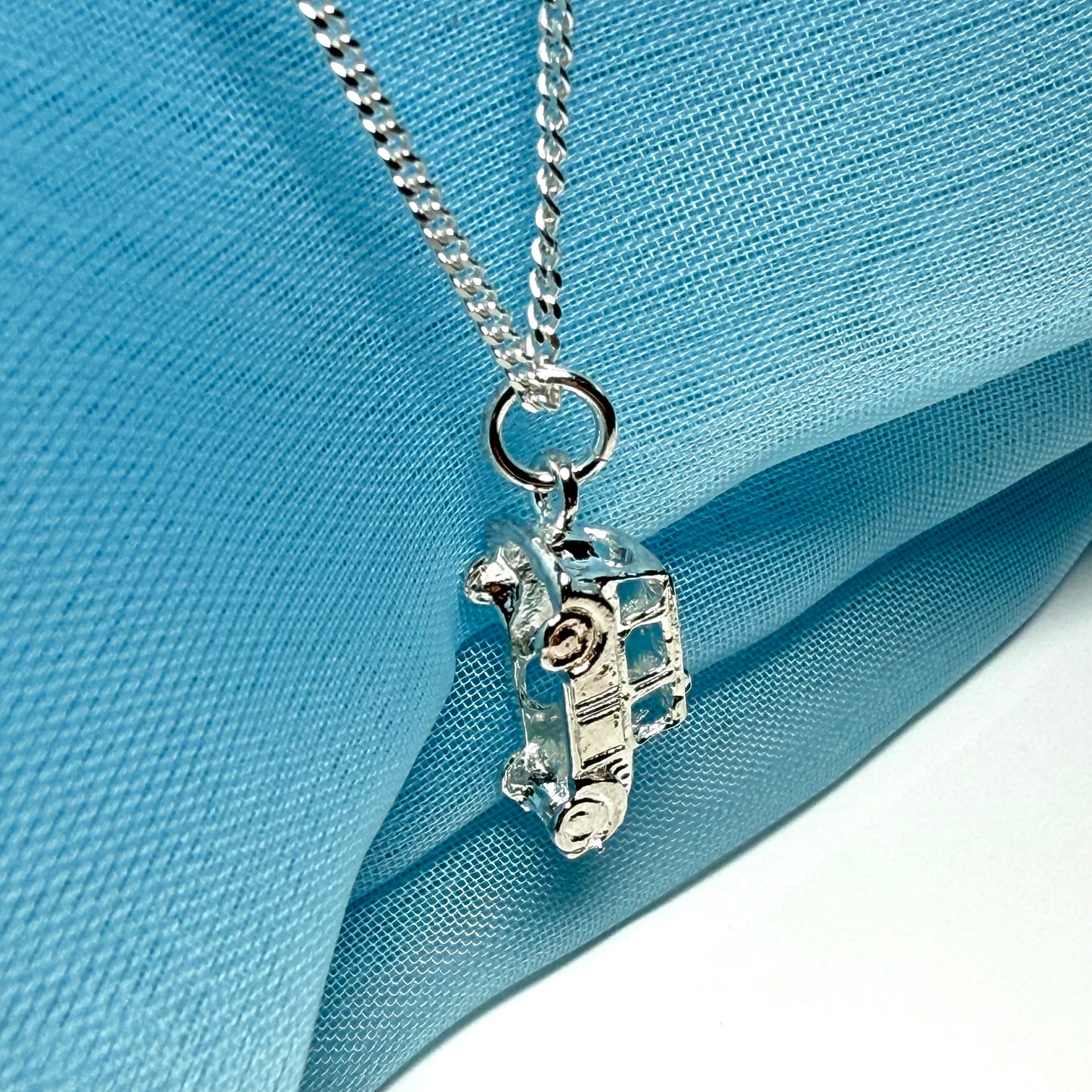 Men’s necklace London Taxi solid sterling silver including chain