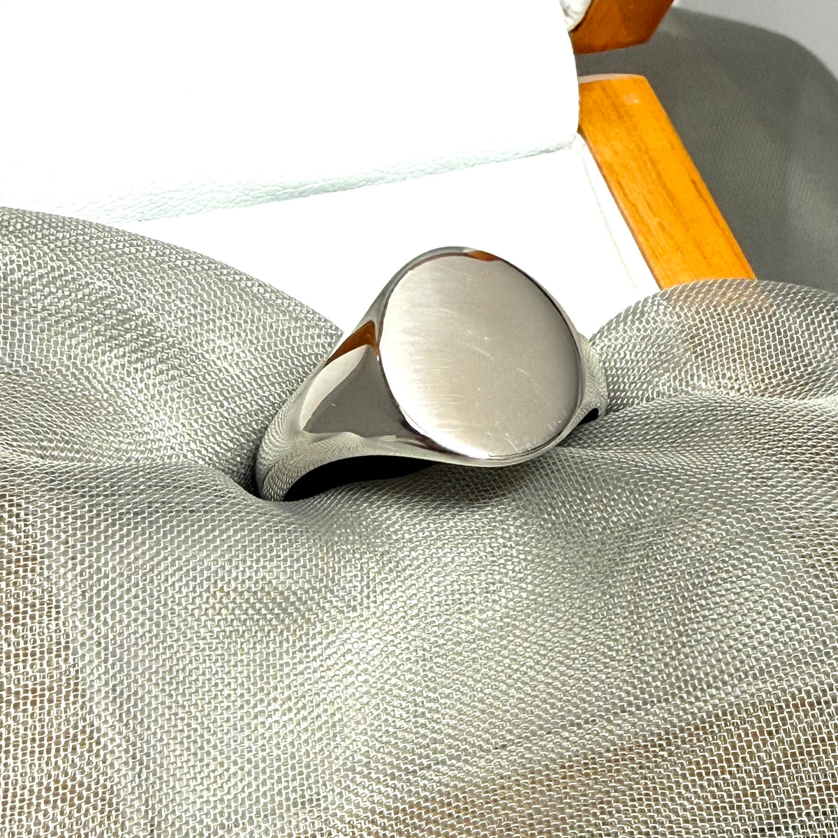 Men’s sterling silver oval signet ring