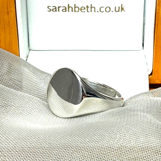 Men’s sterling silver oval signet ring