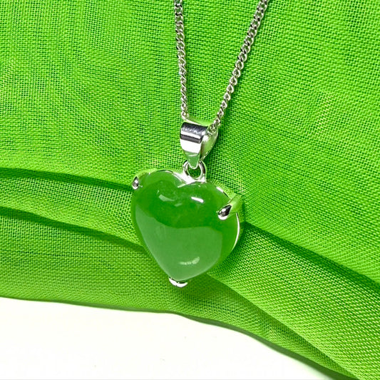 Necklace heart shaped sterling silver pendant with a love heart real green jade stone with a solid chain