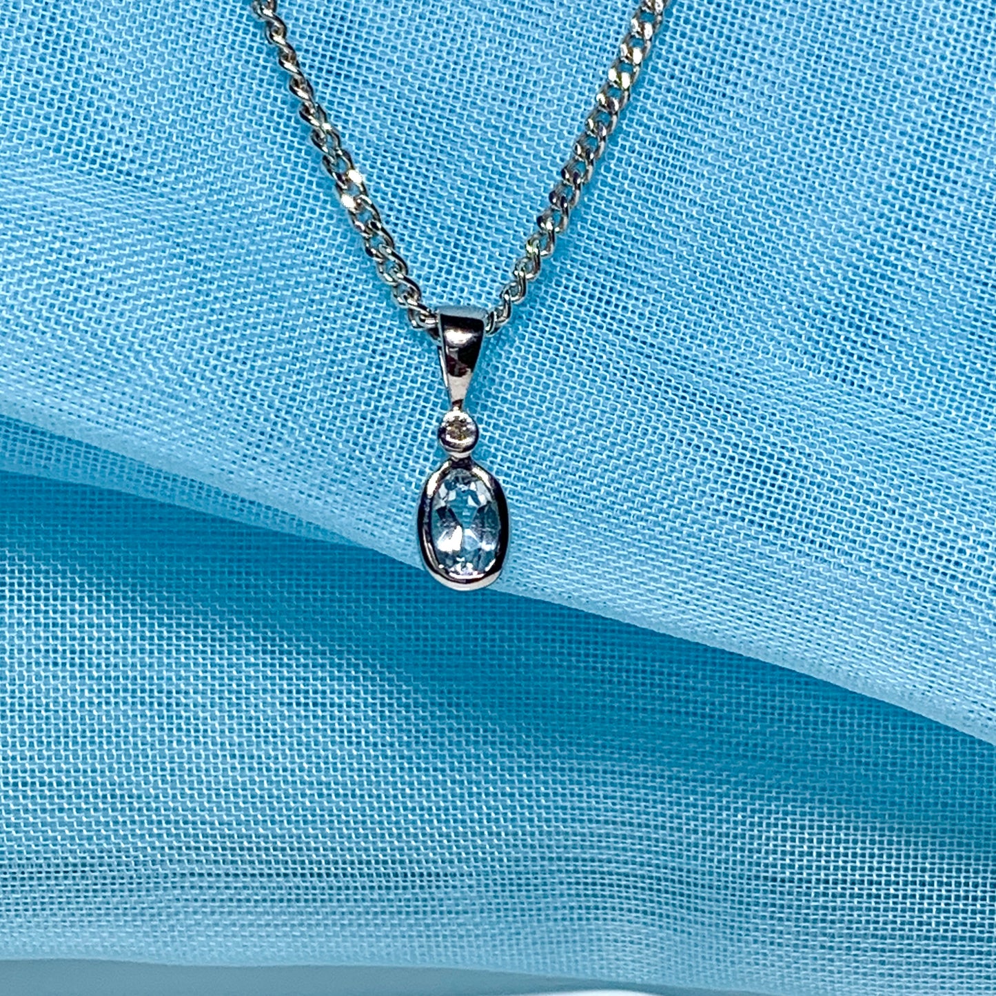 Necklace real aquamarine and diamond white gold including chain
