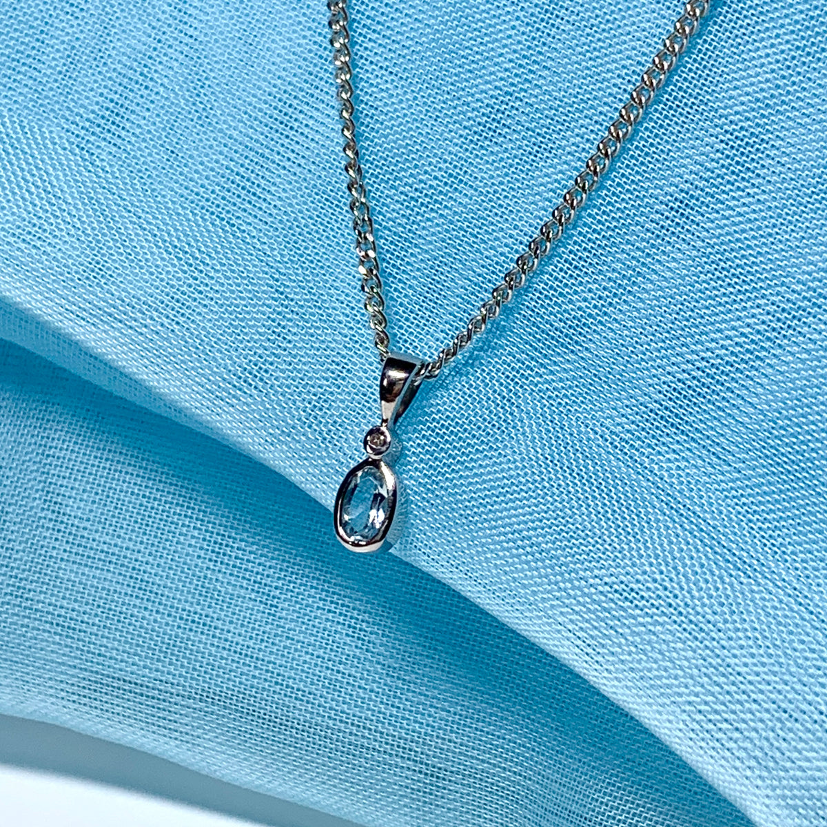 Necklace real aquamarine and diamond white gold including chain
