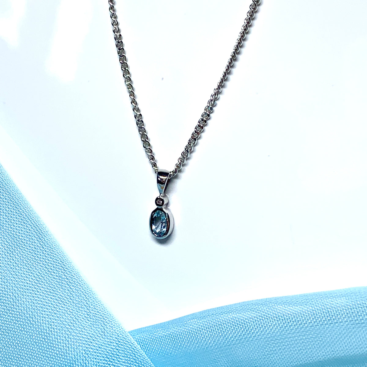 Necklace real aquamarine and diamond white gold including chain