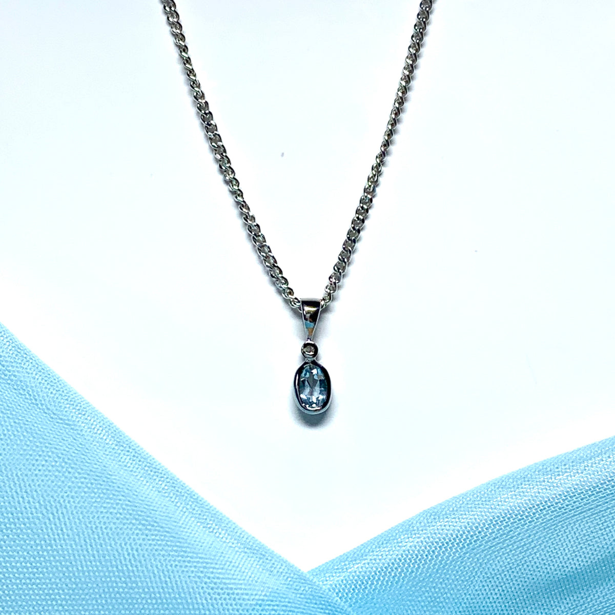 Necklace real aquamarine and diamond white gold including chain
