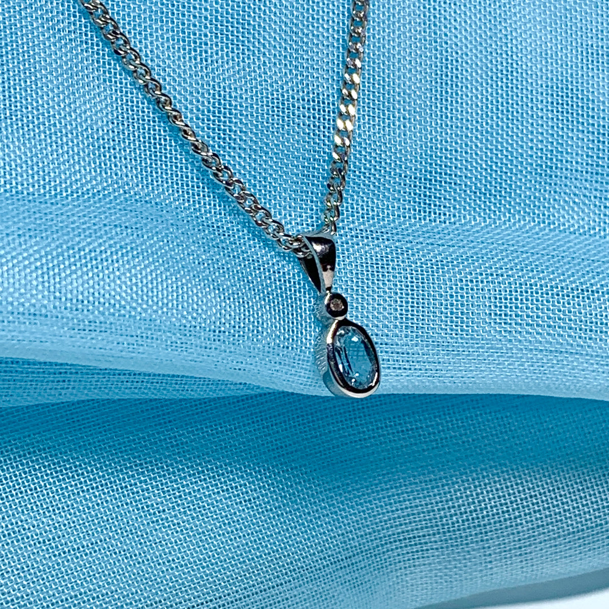 Necklace real aquamarine and diamond white gold including chain