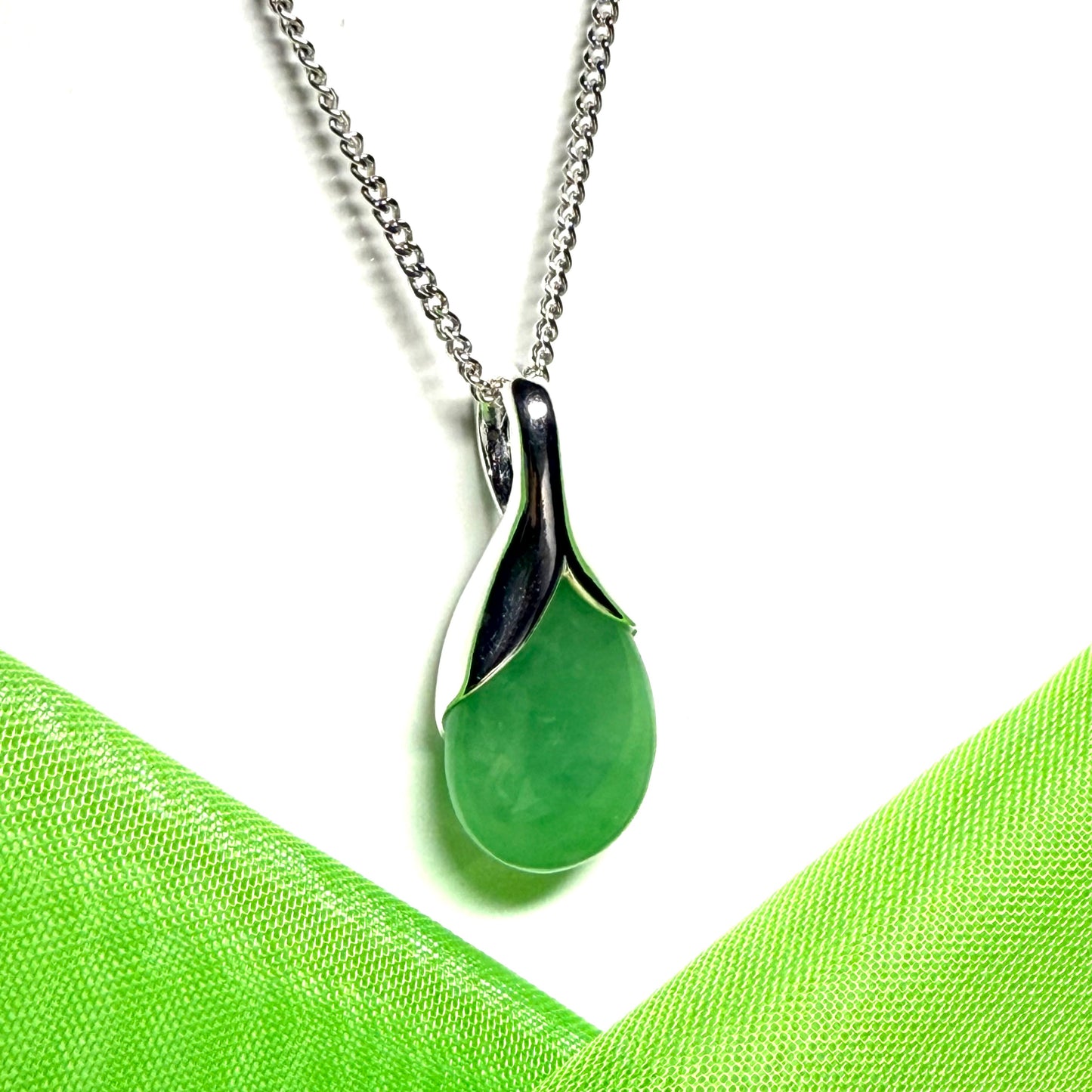 Real green jade tear drop dotted sterling silver pear shaped pendant including solid chain