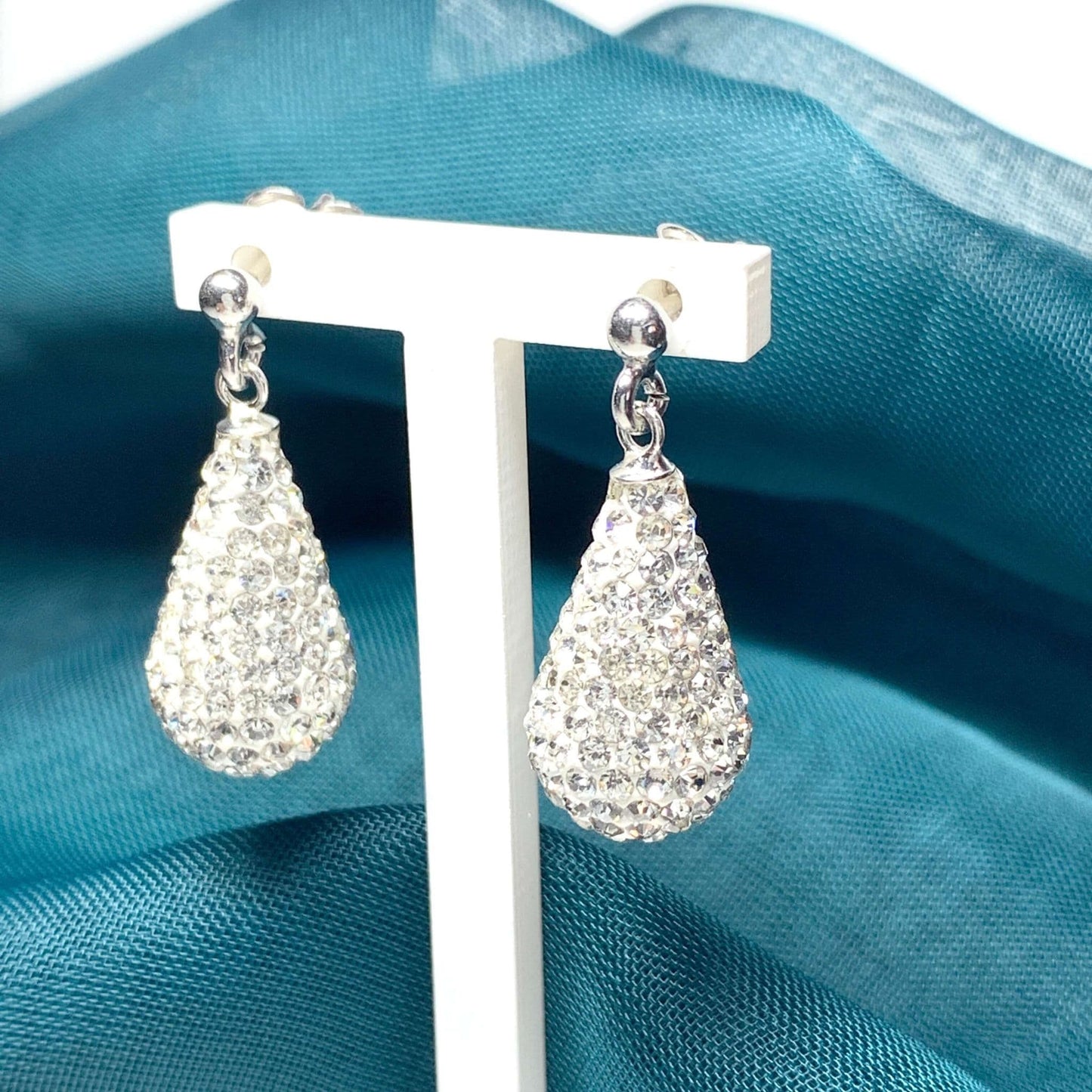 Not Tresor Paris white teardrop pear shaped drop earrings