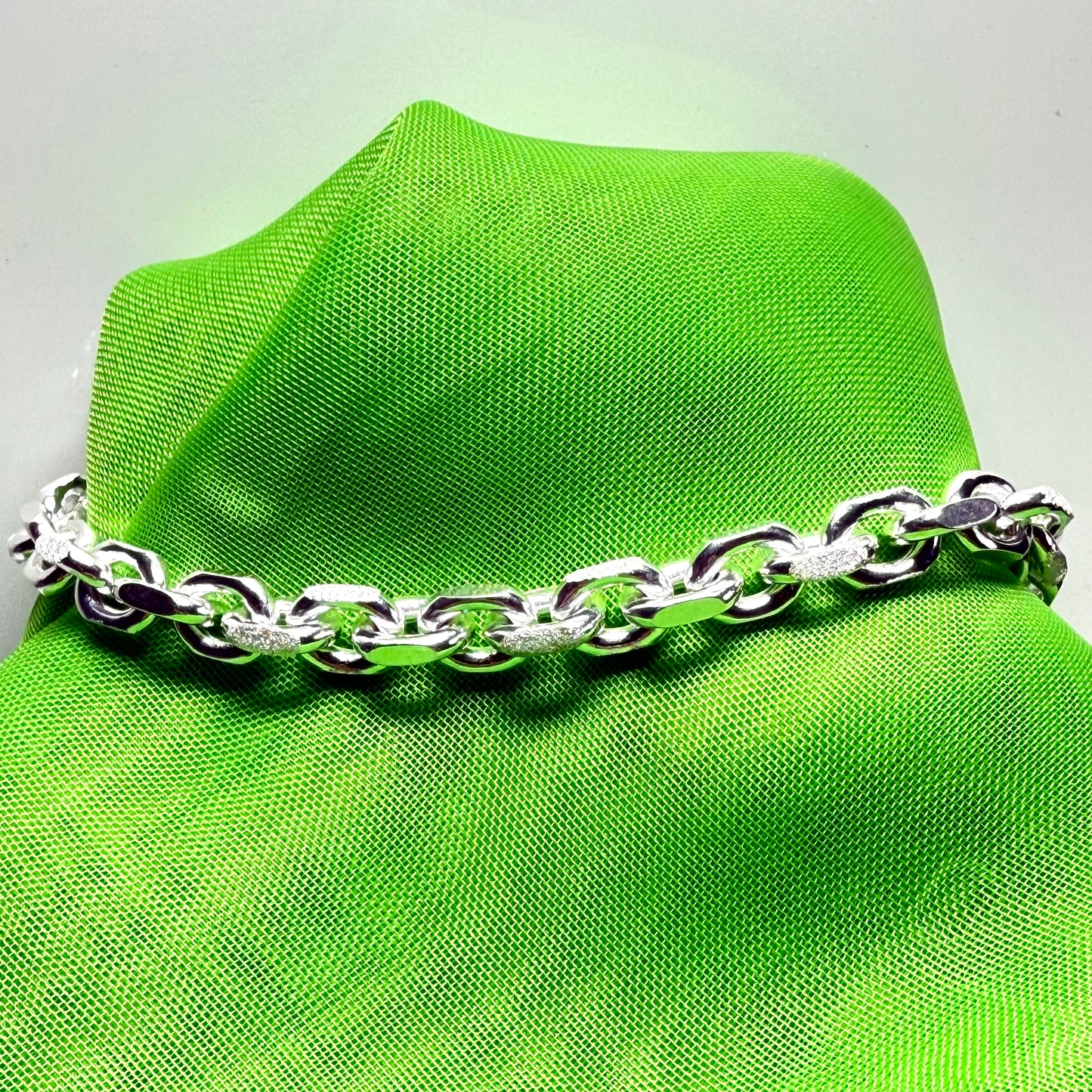 Ladies sterling silver solid heavy squared belcher bracelet