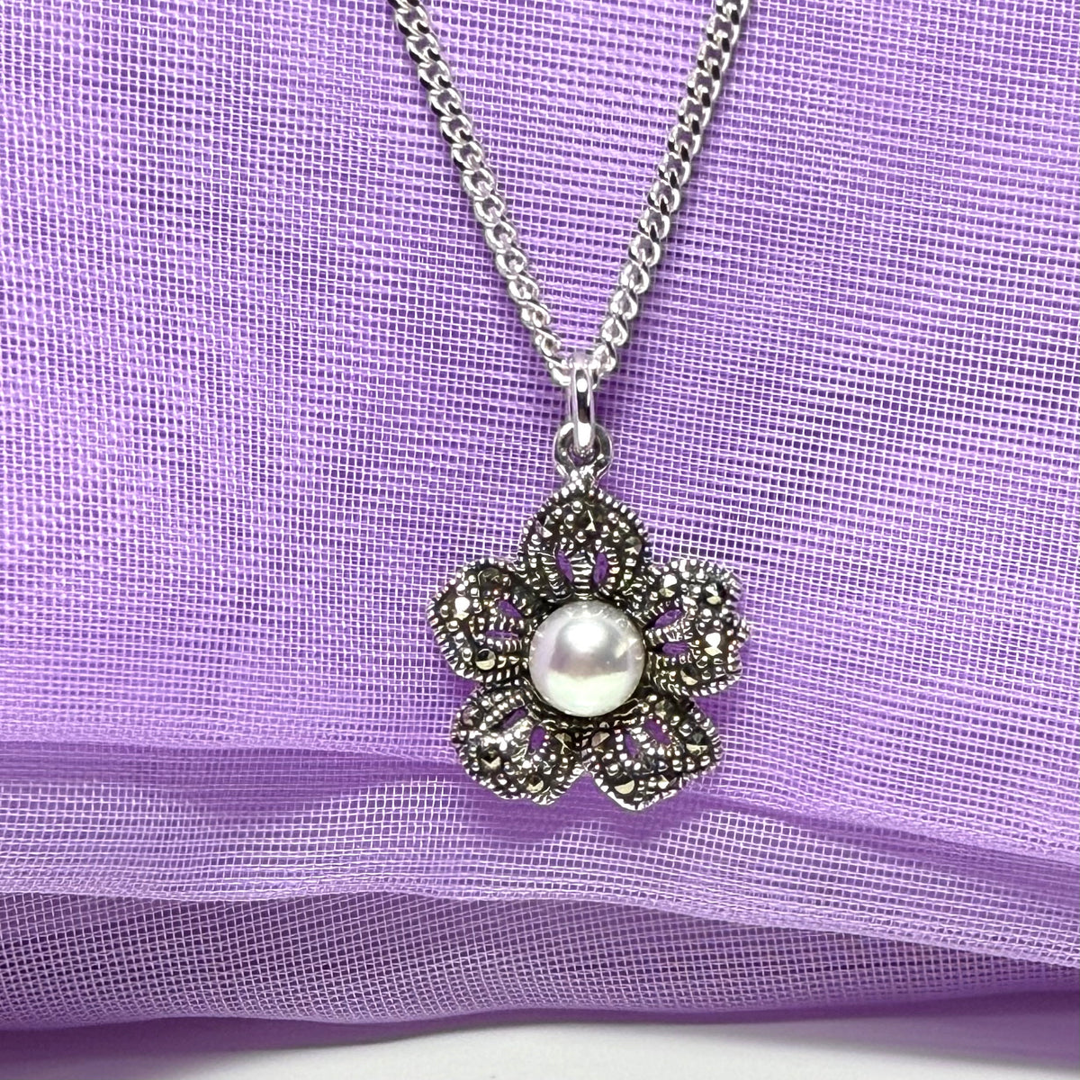 Pendant real marcasite and real freshwater cultured pearl flower necklace shaped sterling silver