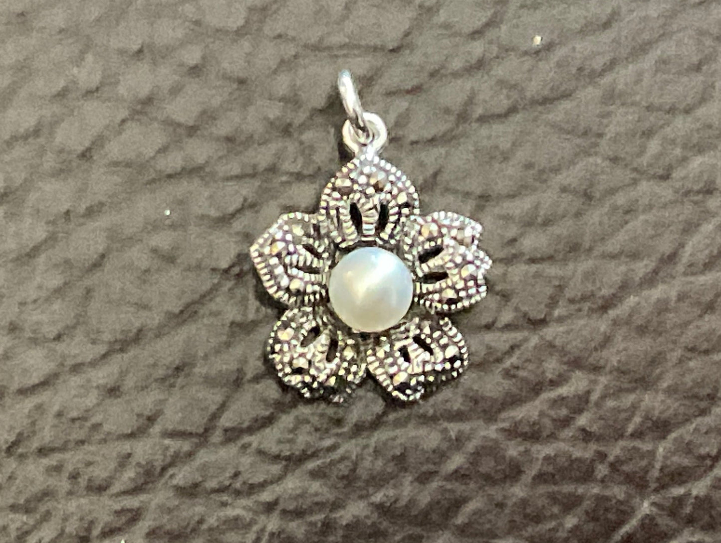Pendant real marcasite and real freshwater cultured pearl flower necklace shaped sterling silver