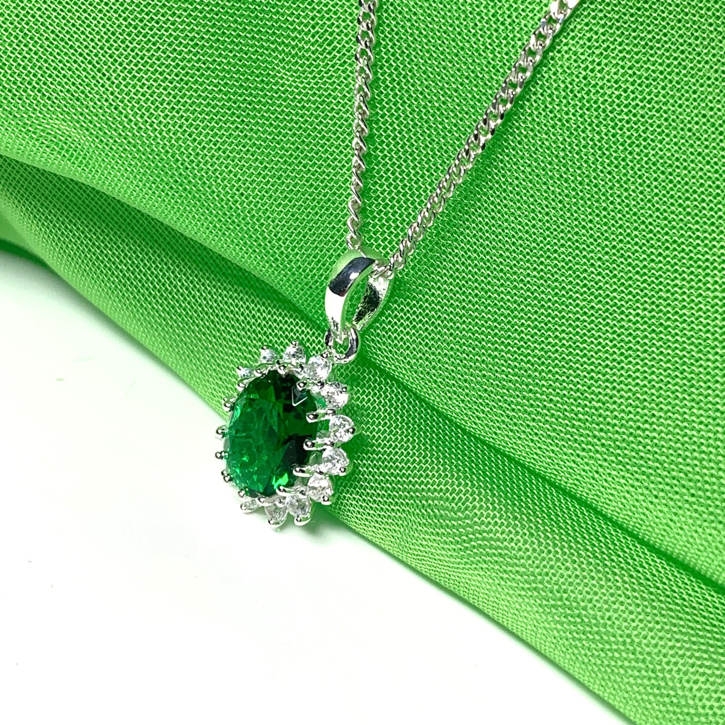 Large pendant bright green and white cubic zirconia oval cluster dress cocktail necklace