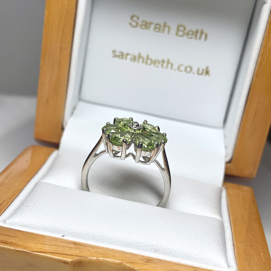 Peridot And Diamond Round Sterling Silver Green Daisy Petal Cluster Ring