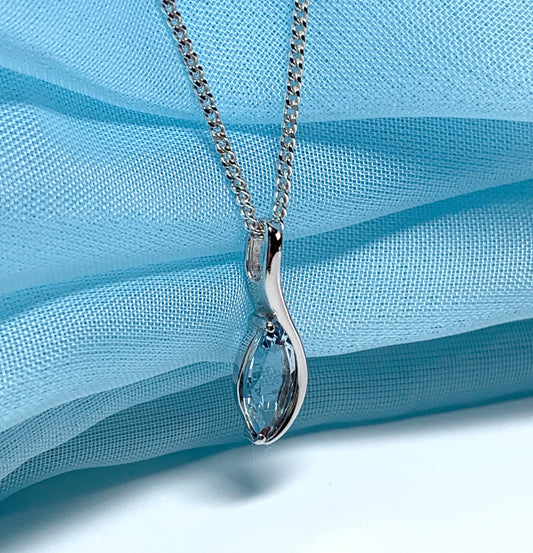 Real aquamarine white gold necklace pendant marquise shaped