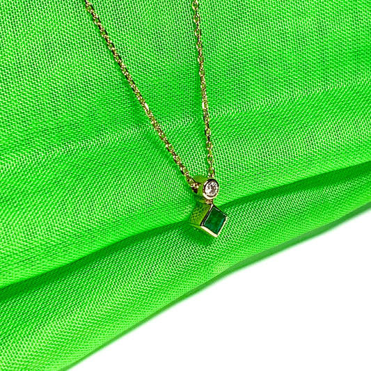 Real emerald necklace with diamond yellow gold green pendant