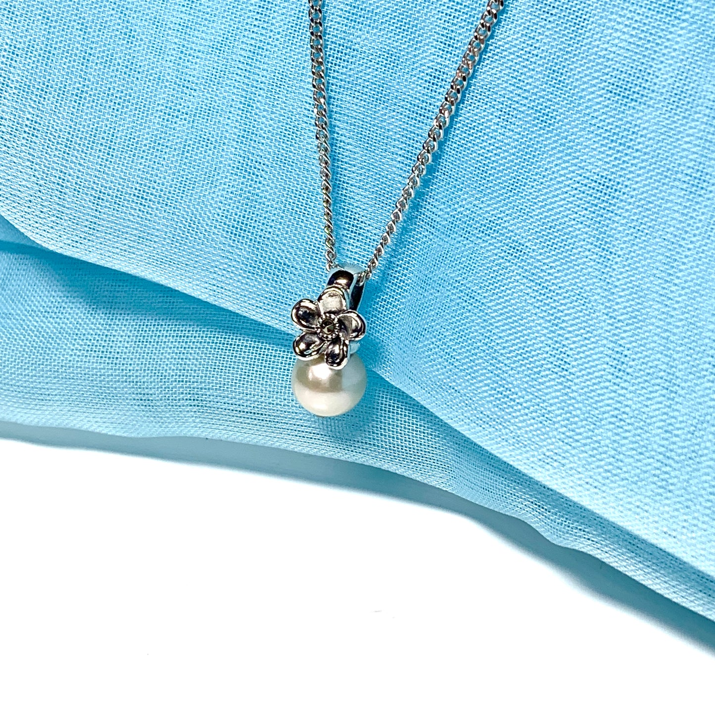 Real freshwater cultured pearl flower petal necklace pendant