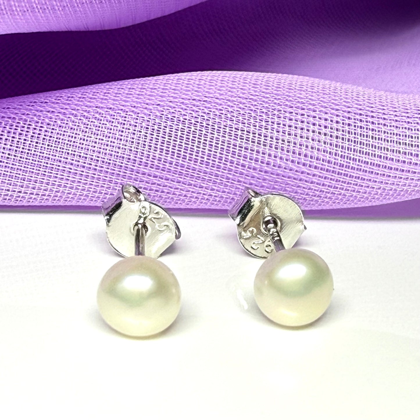 Real freshwater pearl sterling silver round stud earrings 6 mm diameter