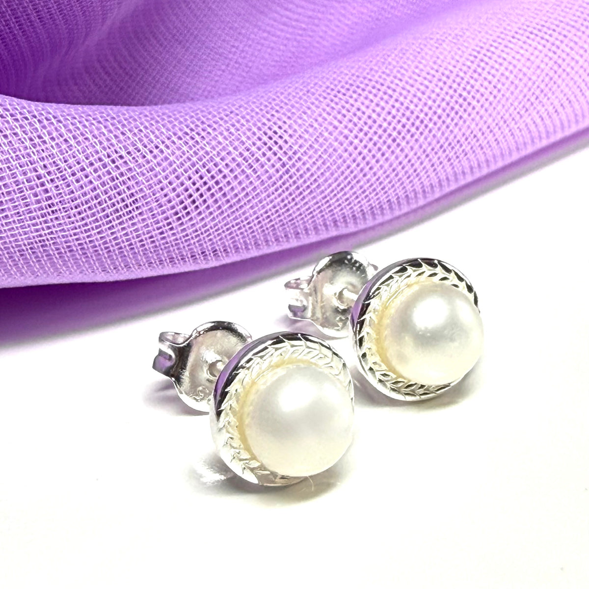 Real freshwater pearl stud earrings round sterling silver patterned rope setting