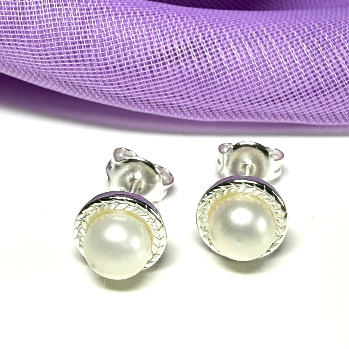 Real freshwater pearl stud earrings round sterling silver patterned rope setting