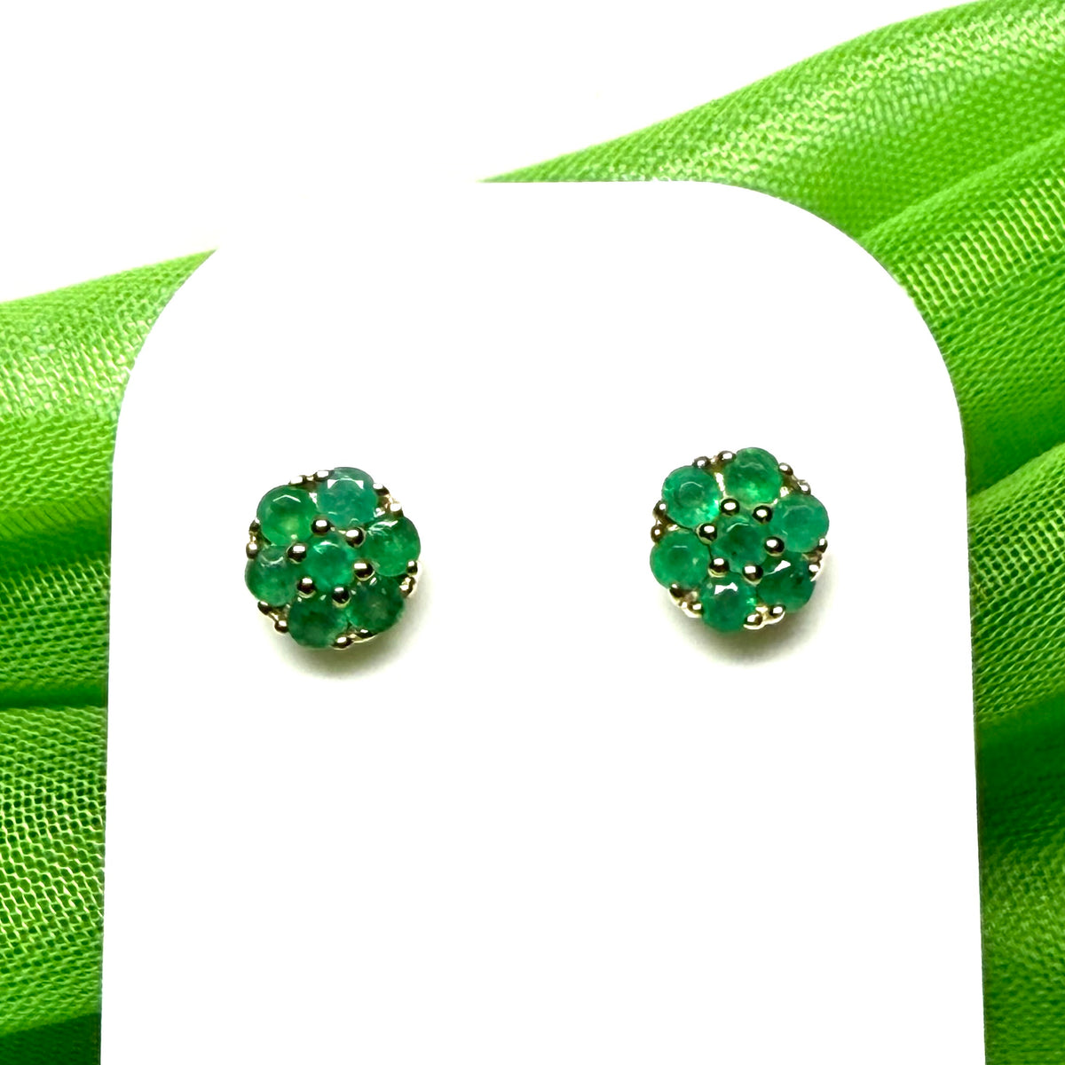 Real green emerald yellow gold round daisy cluster stud earrings