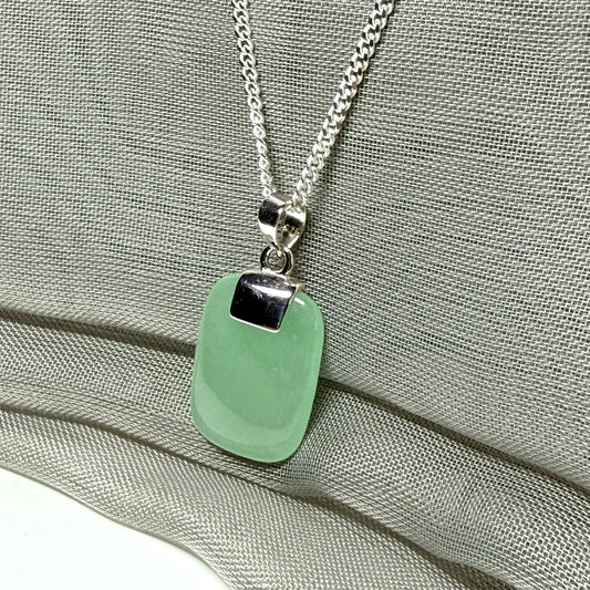 Real green jade necklace cushion shape stone sterling silver, a gorgeous pendant design