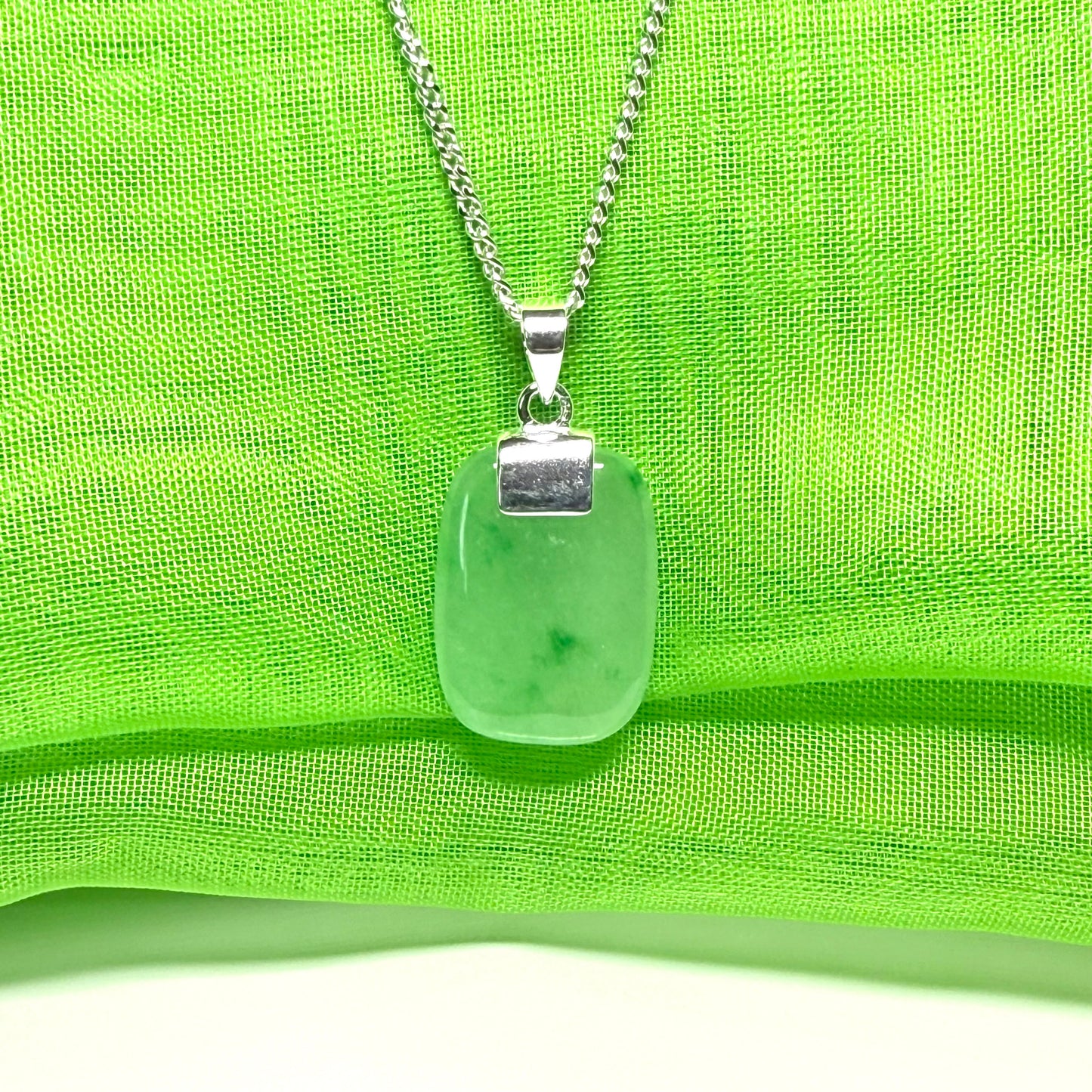Real green jade necklace cushion shape stone sterling silver chain included losange shape pendant