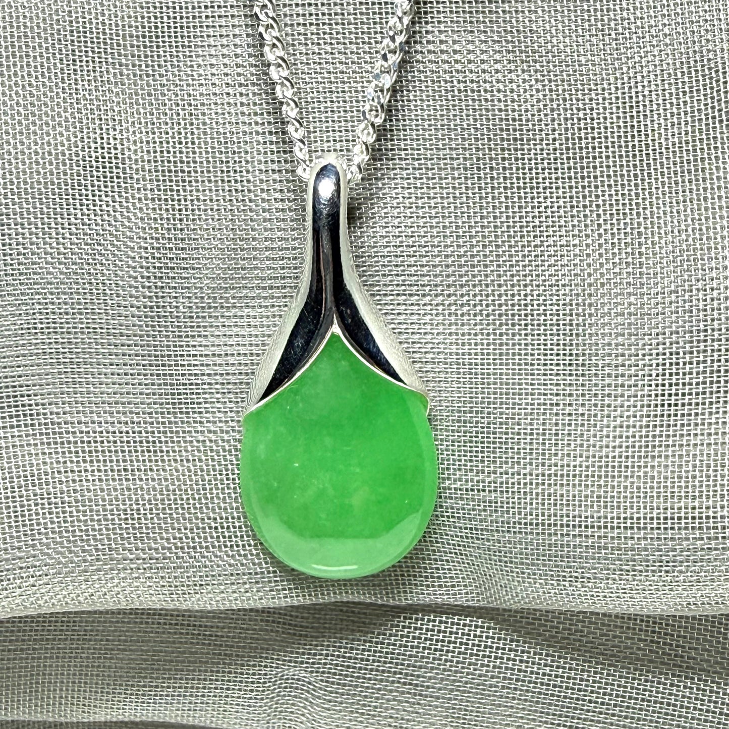 Real green jade pear shaped necklace sterling silver pendant with a chain