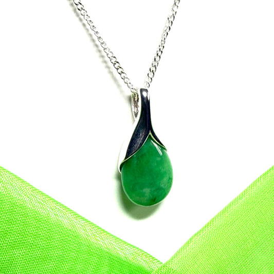 Real green jade tear drop dotted sterling silver pear shaped pendant including a solid chain