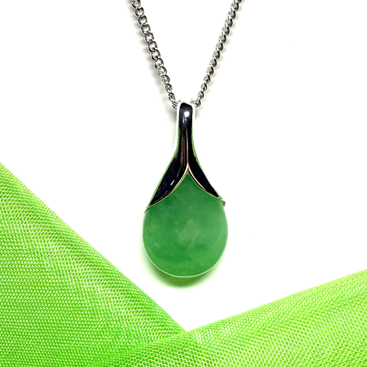 Real green jade tear drop dotted sterling silver pear shaped pendant including solid chain