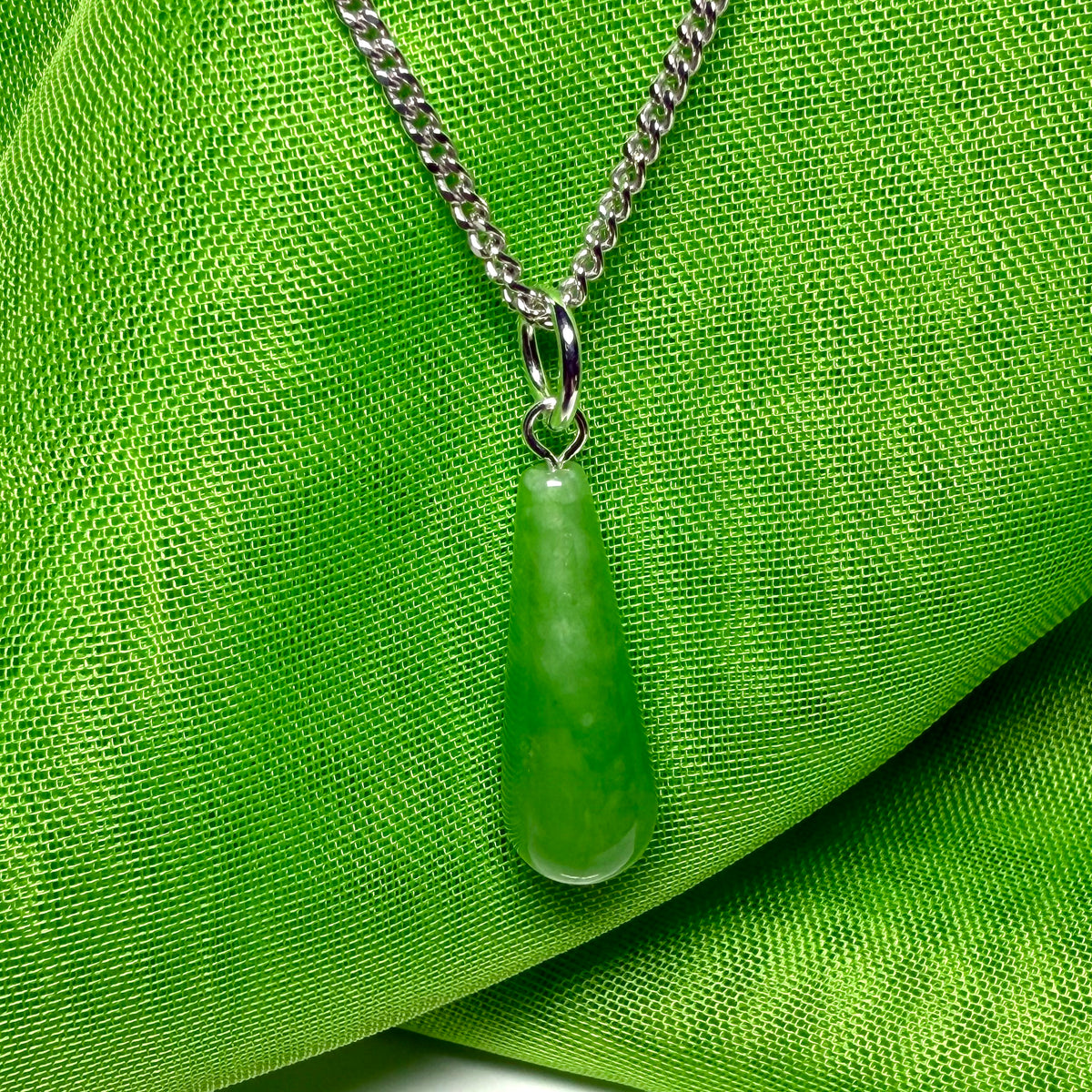 Real green jade tear drop necklace pendant sterling silver including chain