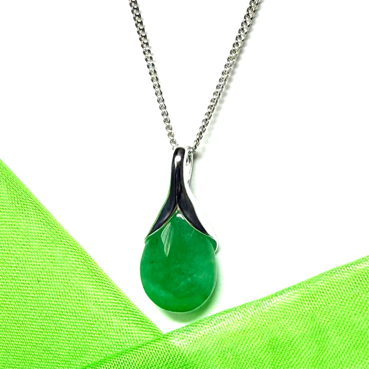 Real green jade tear drop sterling silver pear or teardrop shape pendant to it