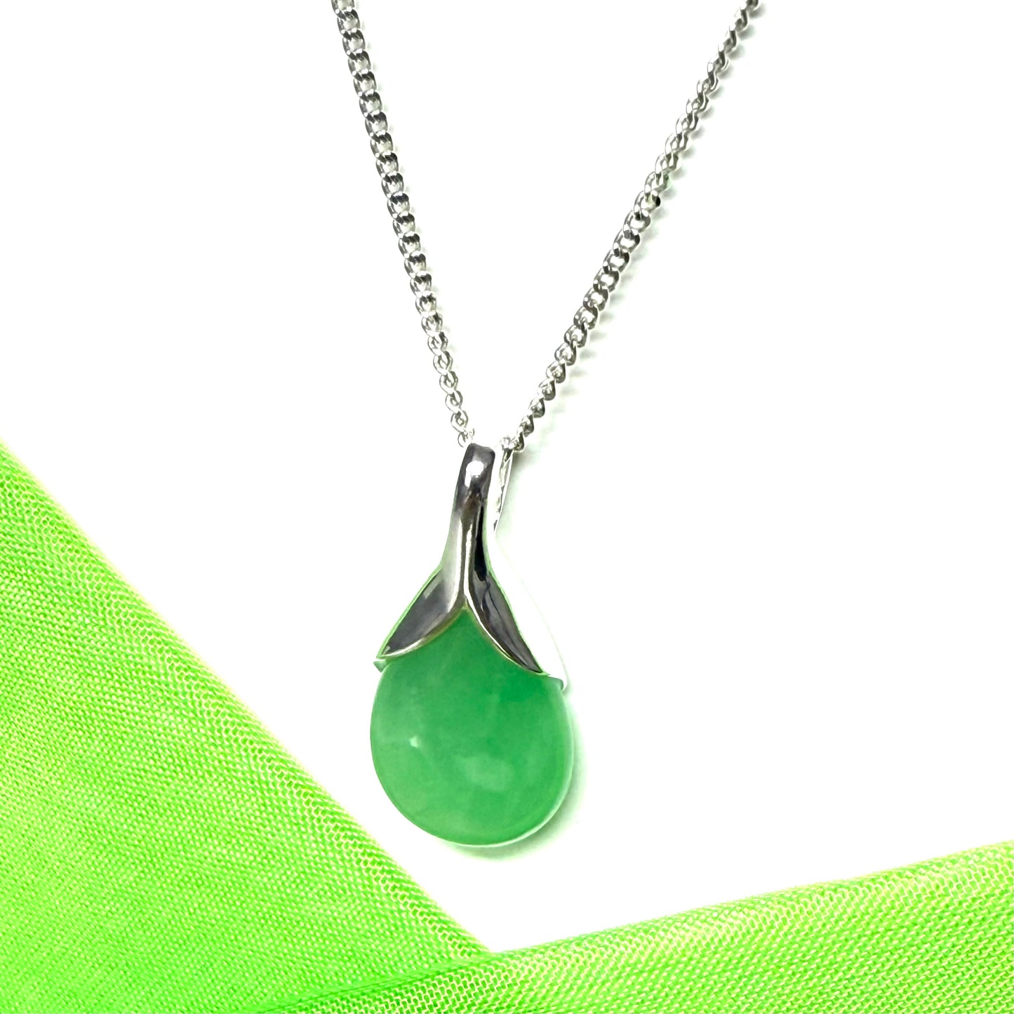 Real green jade tear drop sterling silver pear teardrop shape pendant, including a chain