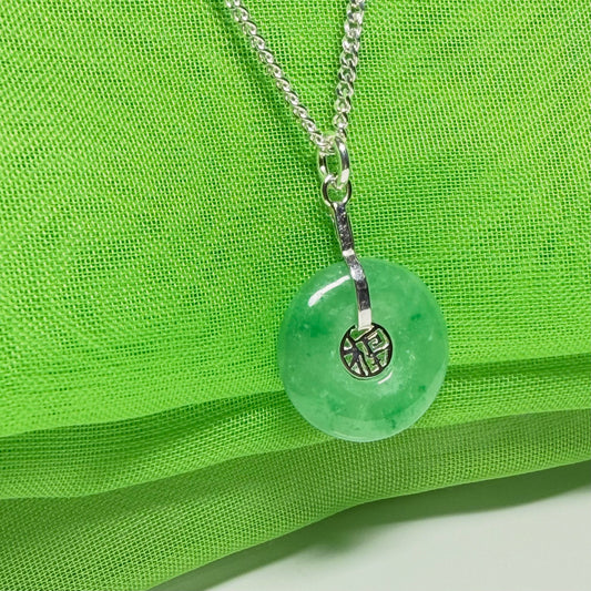 Real green round jade necklace sterling silver pendant, simply stunning
