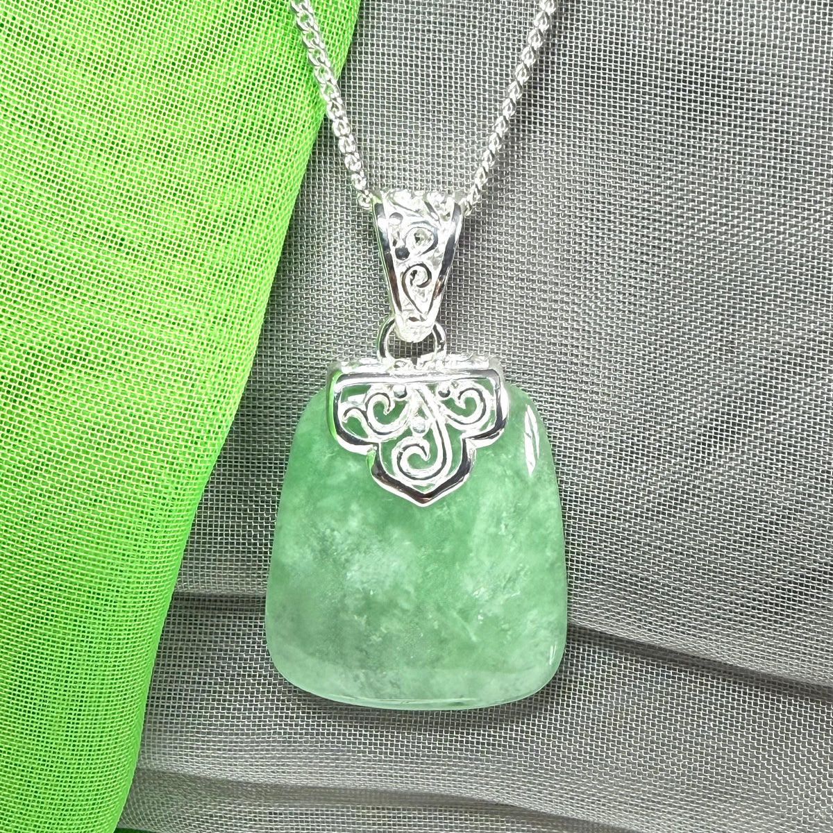 Real jade necklace green patterned sterling silver