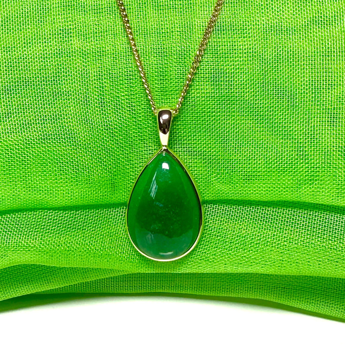 Real jade necklace teardrop pear necklace yellow gold pendant