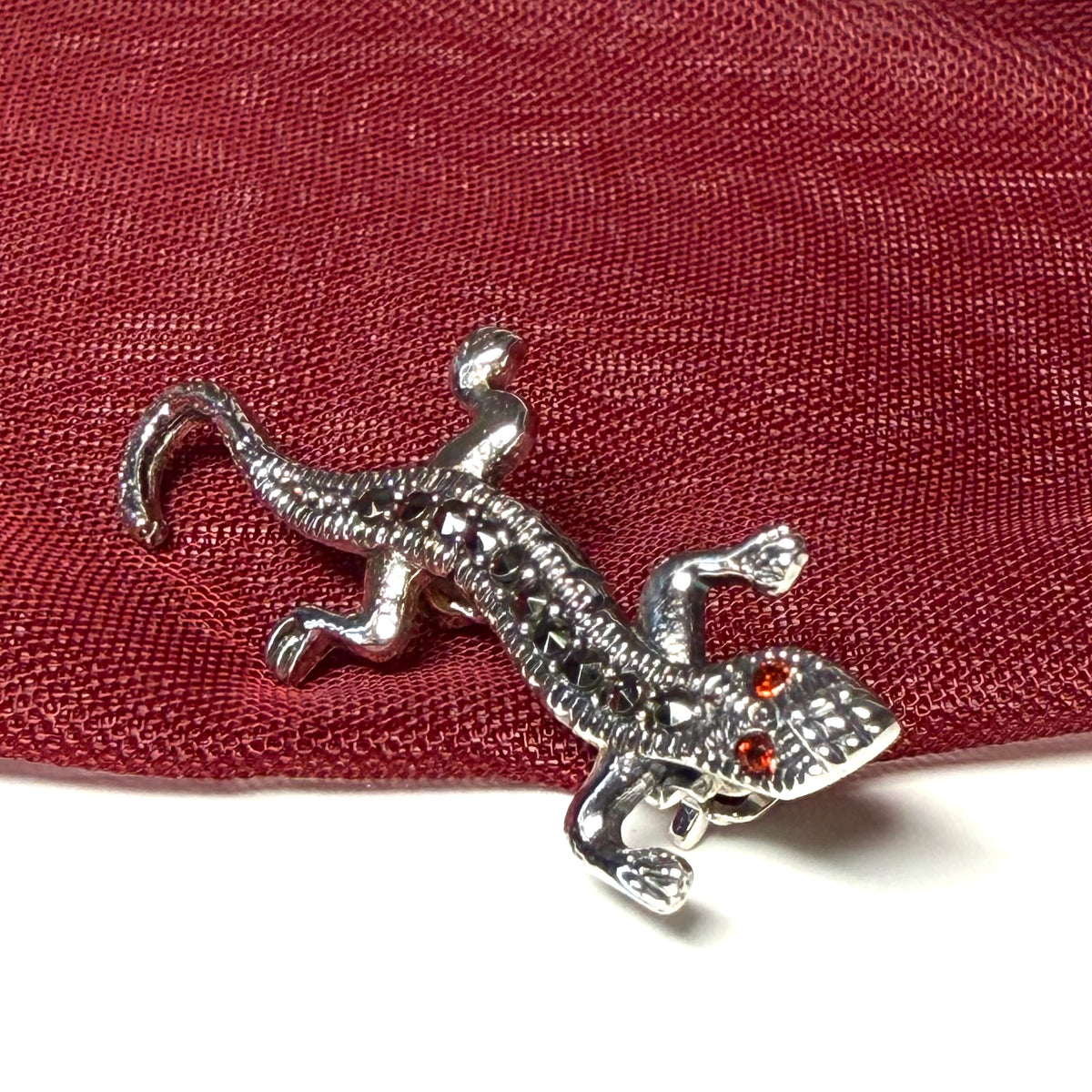 Sterling silver real marcasite gecko brooch with real garnet eyes