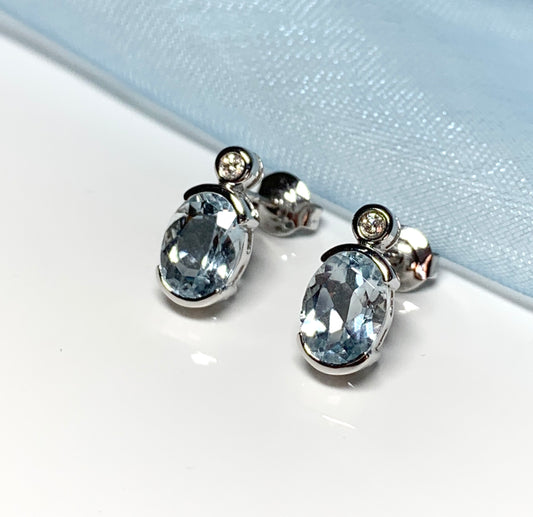 Real oval aquamarine and diamond white gold stud dropped earrings