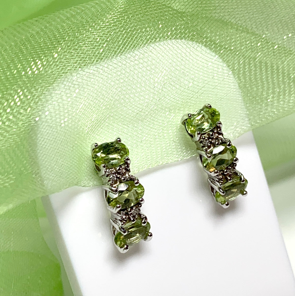 Real peridot and diamond earrings green curved sterling silver stud dropped