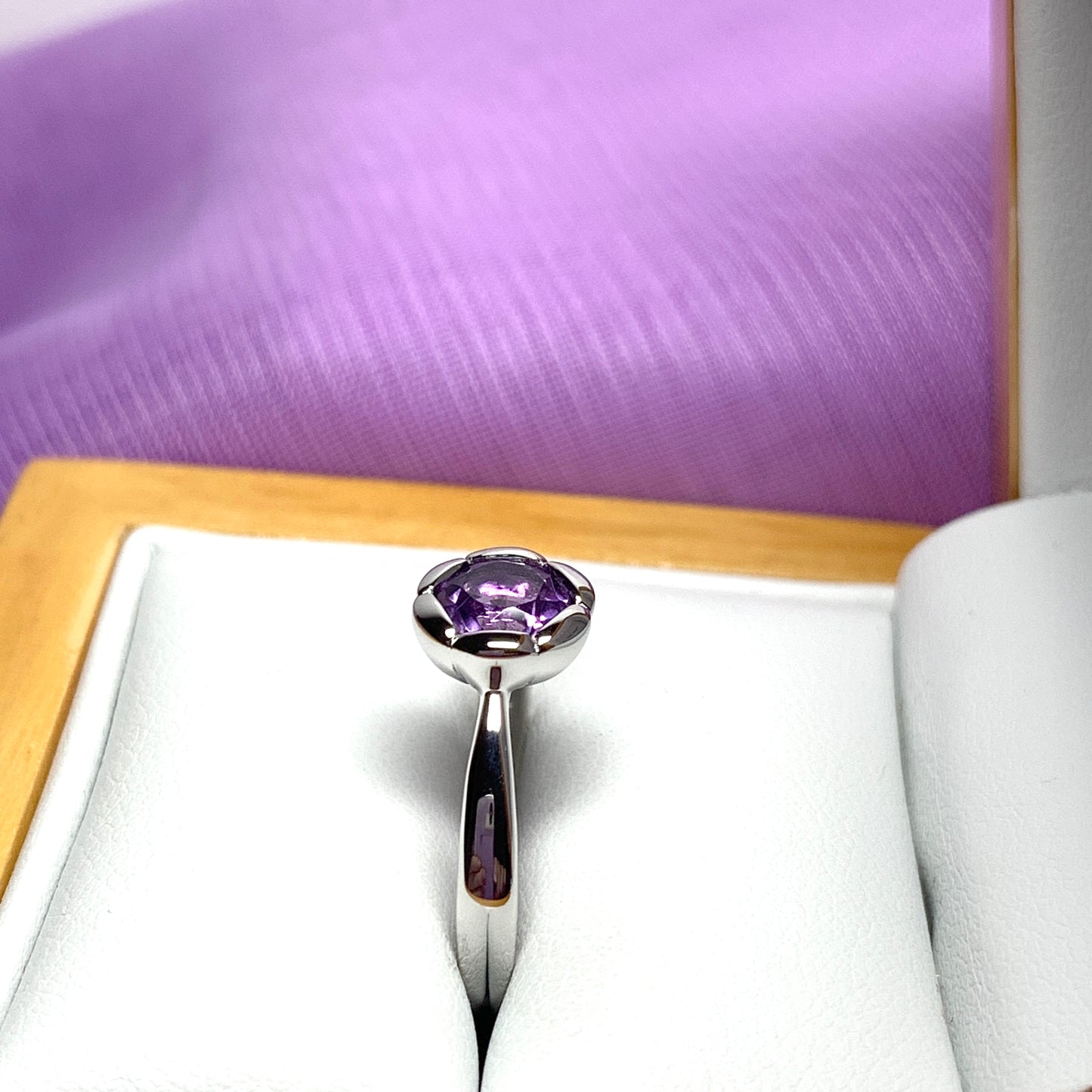 Real amethyst dress ring ladies fancy flower edged round