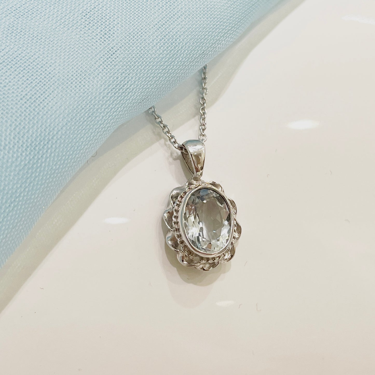 Real aquamarine necklace oval white gold