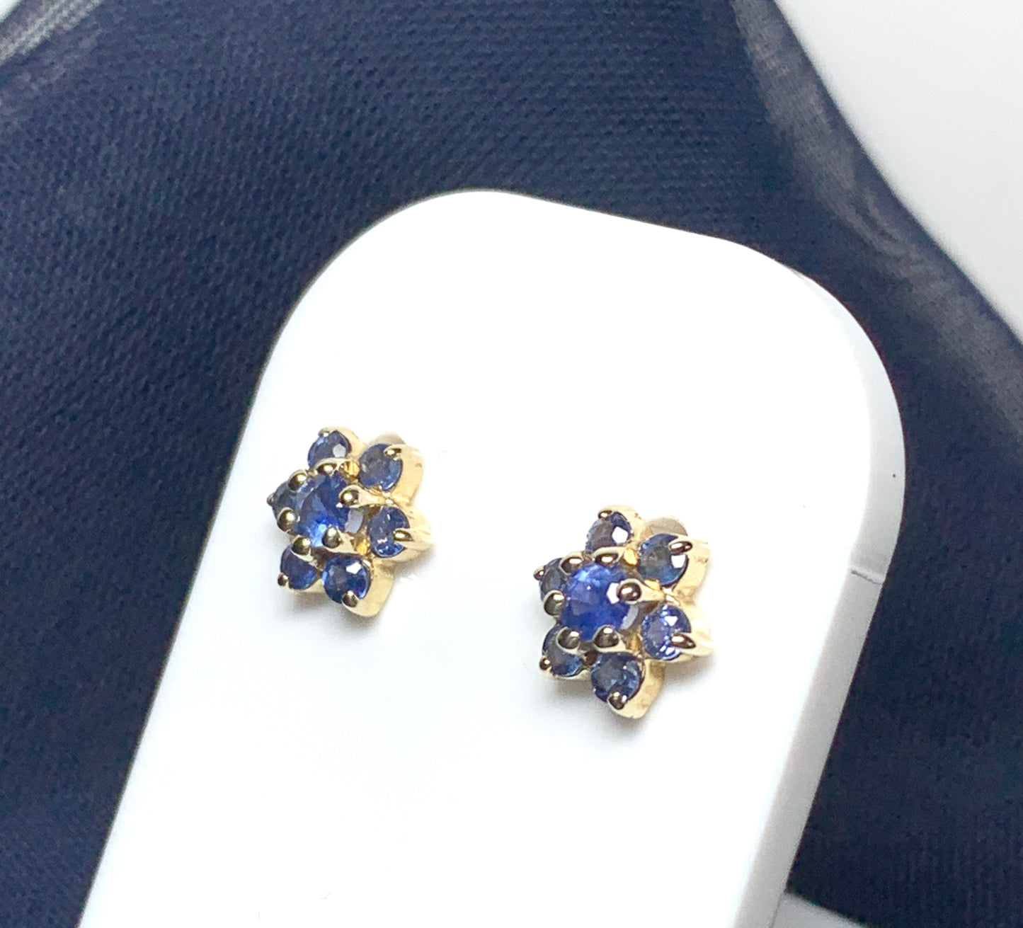 Real blue sapphire daisy cluster stud earrings yellow gold