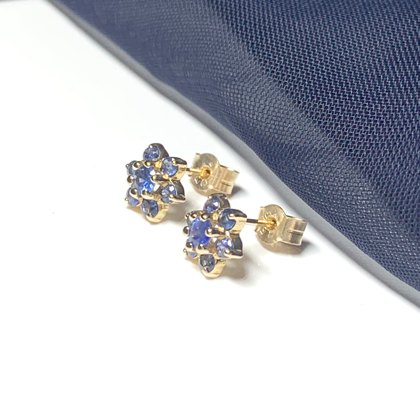 Real blue sapphire daisy cluster stud earrings yellow gold