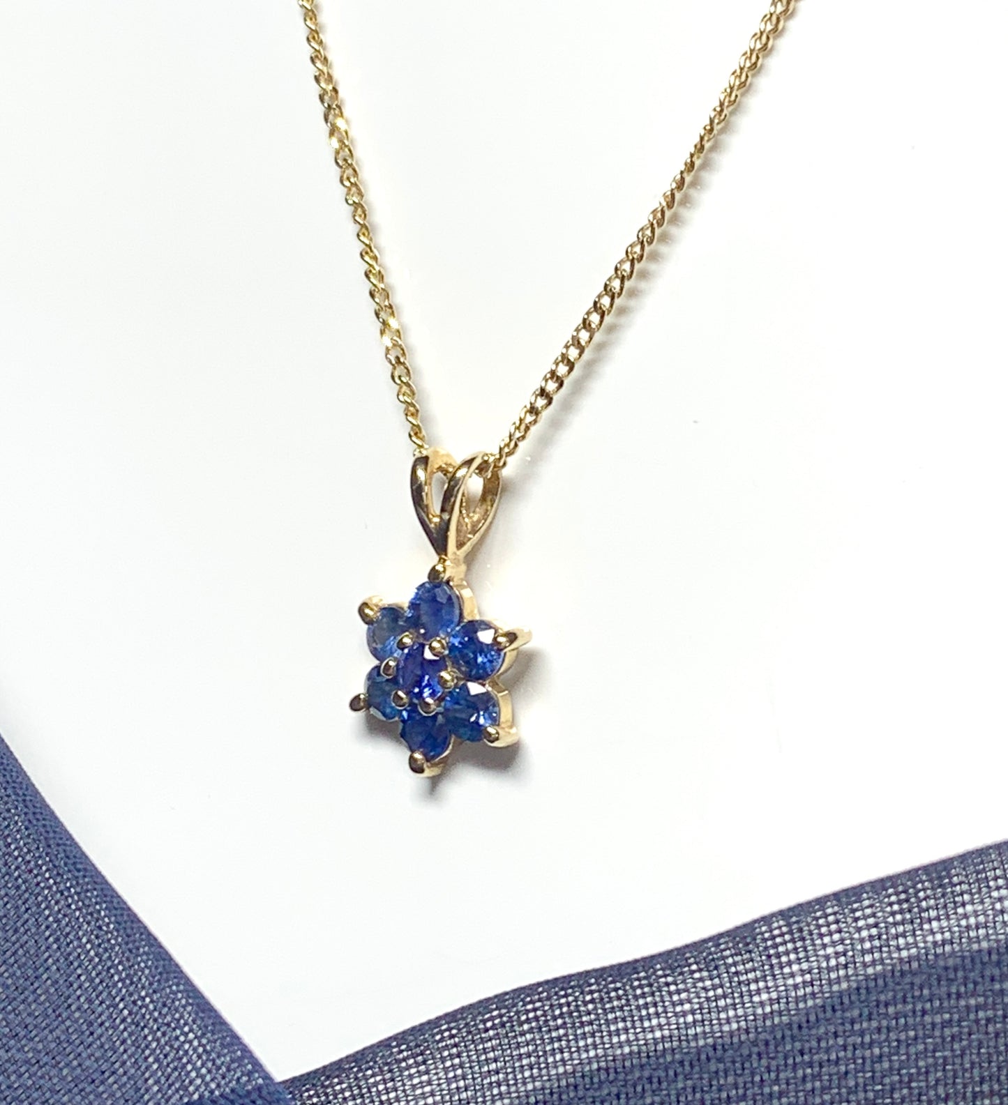 Real blue sapphire daisy cluster necklace pendant